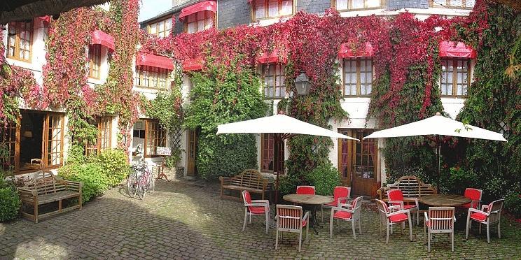 Logis Hotel Les Fuchsias แซ็ง-วา-ลา-อูเก ภายนอก รูปภาพ