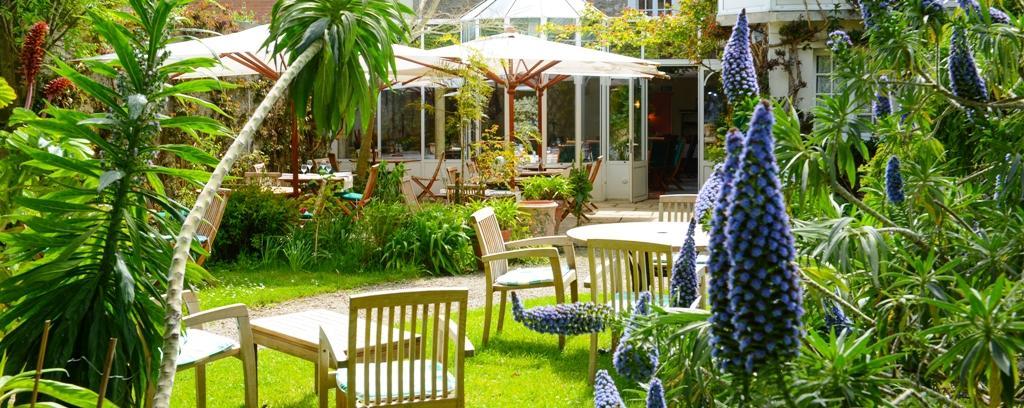Logis Hotel Les Fuchsias แซ็ง-วา-ลา-อูเก ภายนอก รูปภาพ